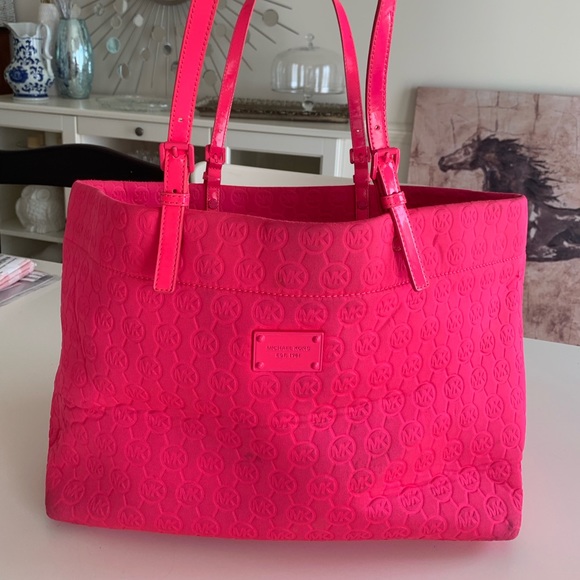 Michael Kors Handbags - Michael Kors Tote